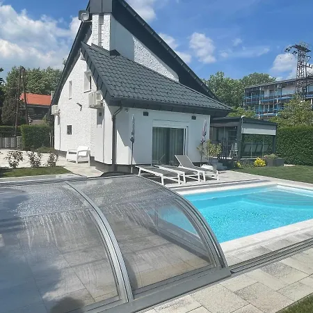 Lacus Pelso Holiday Holiday home *
